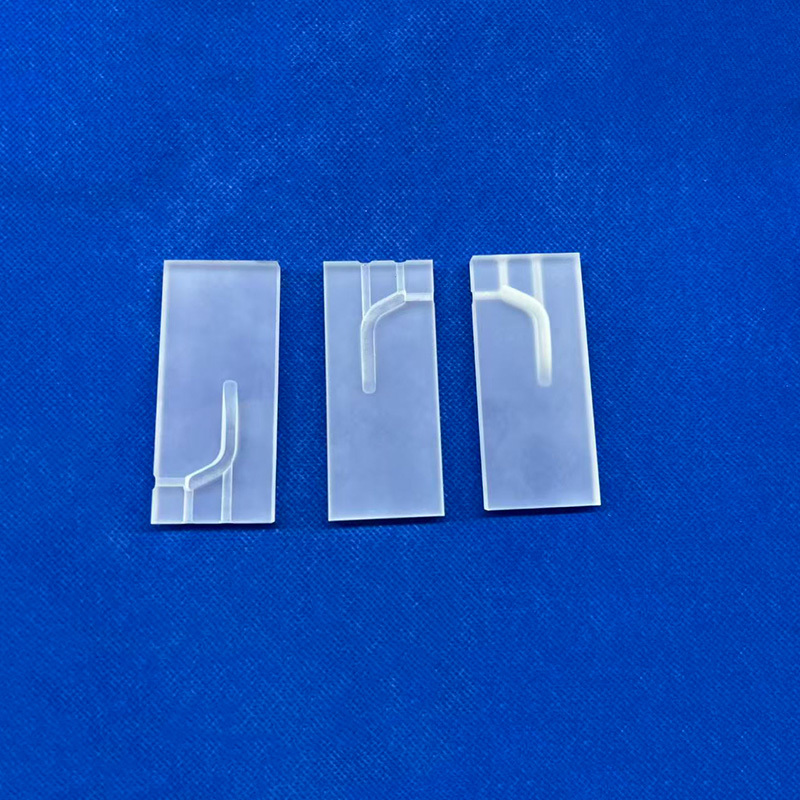 Laatste bedrijfscasus over Corrosion Resistance Sandblasted Quartz Sheet for High Temperature Insulation-Mia