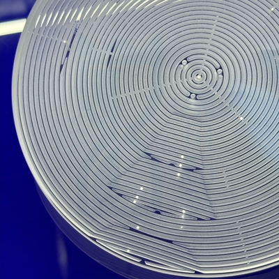 Fabriek Custom High Precision Slotted Quartz Sheet Drilling Fused Quartz Transparent Gepolijst