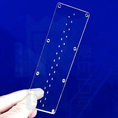 Fabriek met hoge lichtdoorlatendheid Persoonlijke laser geperforeerde kwarts glasplaat gesmolten kwarts