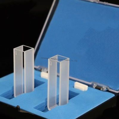 Corrosiebestendige en zeer transparante kwarts cuvetten worden gebruikt in spectrometers en spectrophotometers